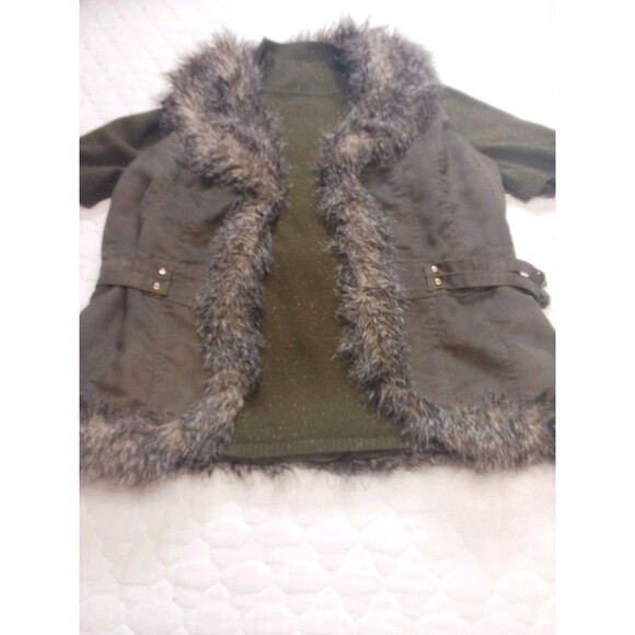 Women's Green Two-piece Set Mock Turtleneck / Vest With Fur Size Large - Picture 2 of 16
